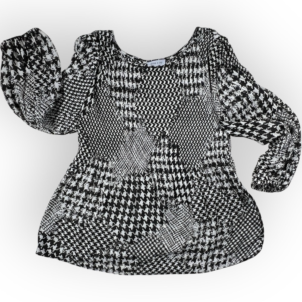 Women's Babydoll Black White Blouse Top Med Sheer Ruched Flowing Floral & Ivy‎